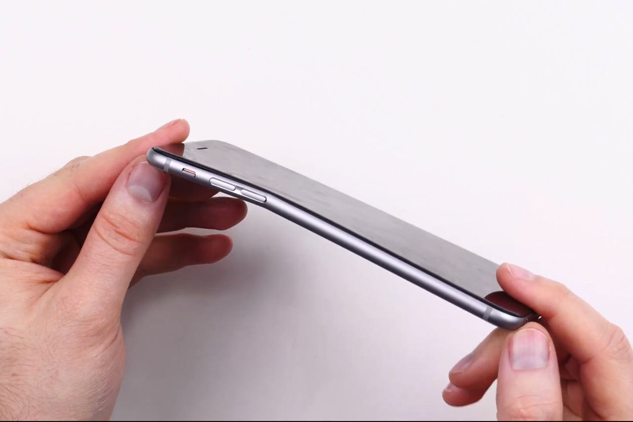 BENT IPHONE 6 IMAGES FOR EVELYN -- from : Unbox Therapy