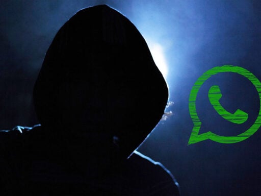 Criminales robando información en WhatsApp