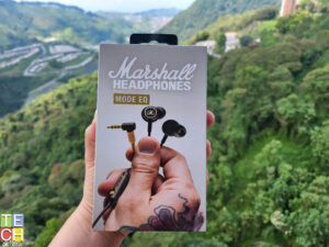 Hasta las fotos que usan en sus cajas tienen ese estilo rockero.