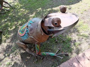 Rana hecha con material reciclado y captada con el HONOR X7a