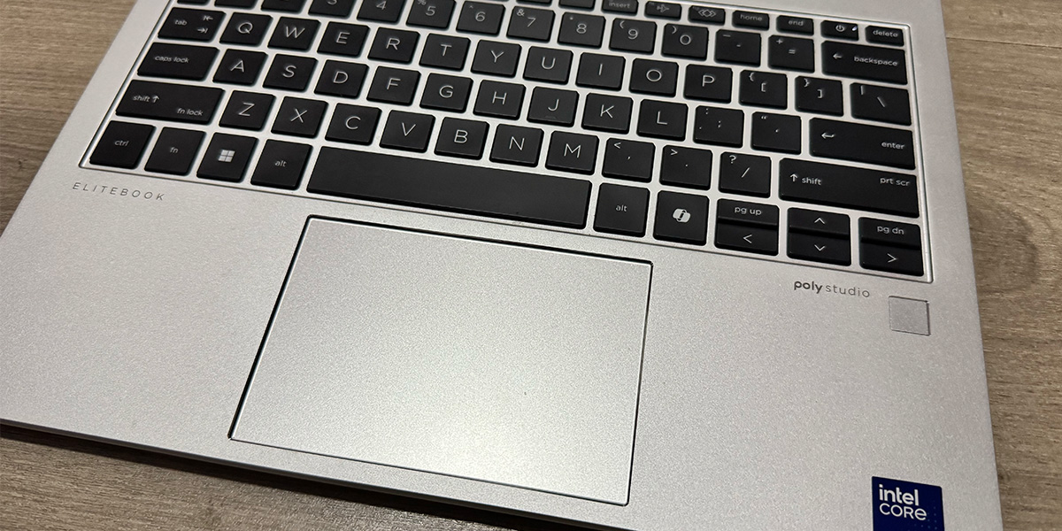 El teclado y trackpad del ElteBook 830 G11