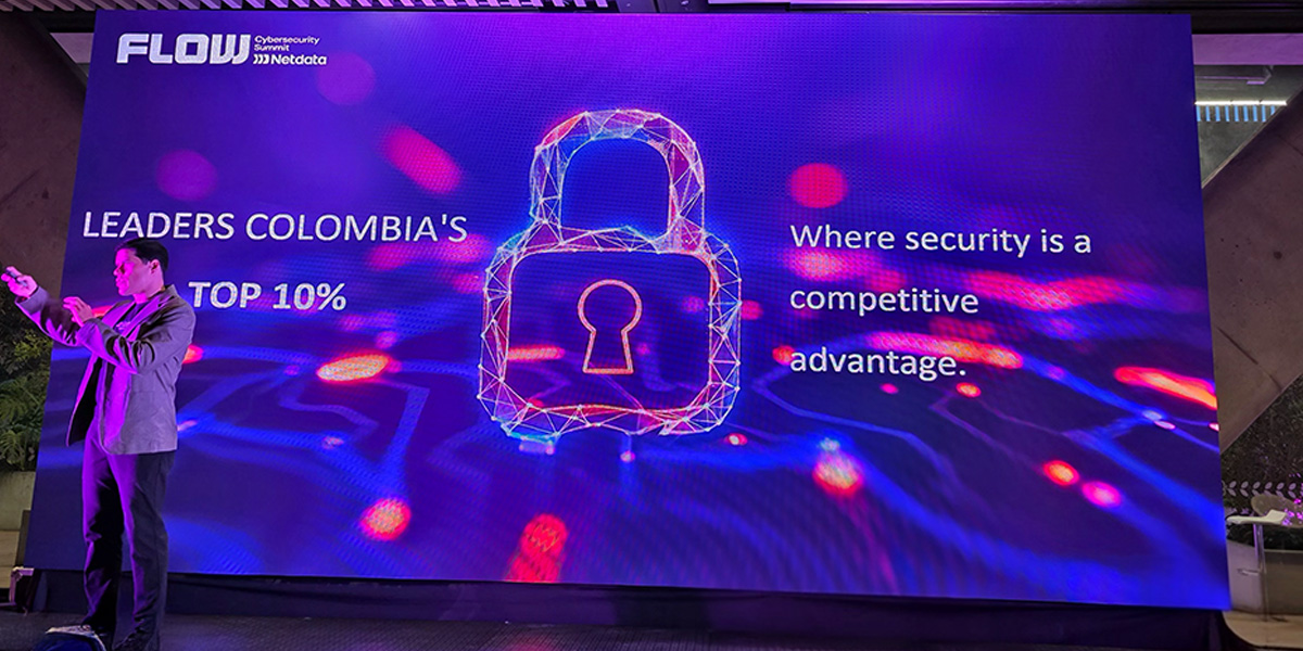 Imagen del escenario del Flow Cybersecurity Summit en Colombia 2025