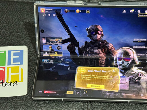 Jugando Call of Duty en el Galaxy Z Fold 7